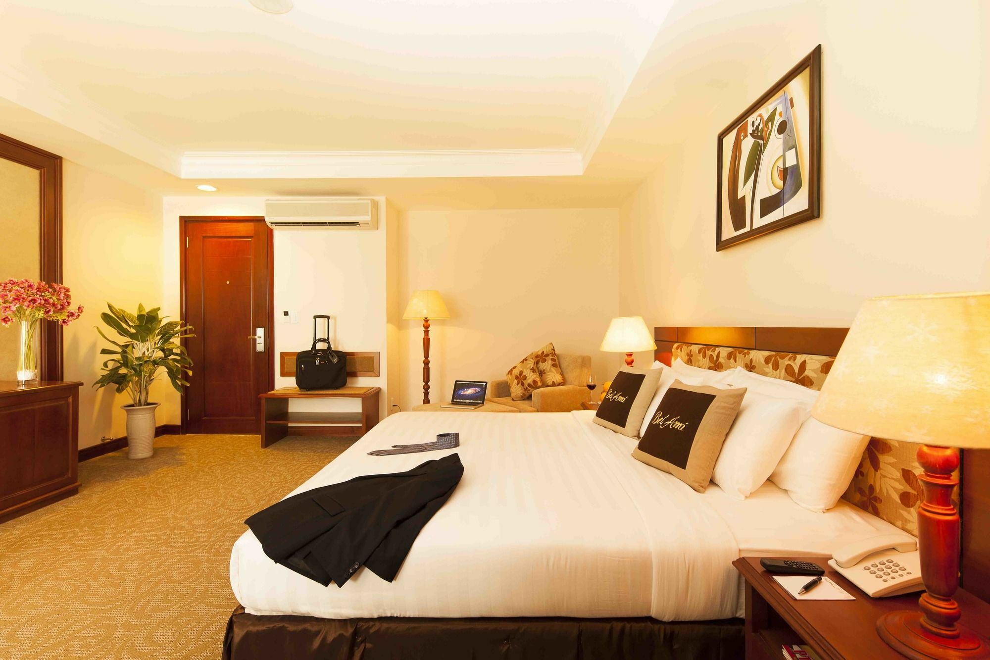 Ttc Hotel - Tan Binh Ho Şi Min Dış mekan fotoğraf