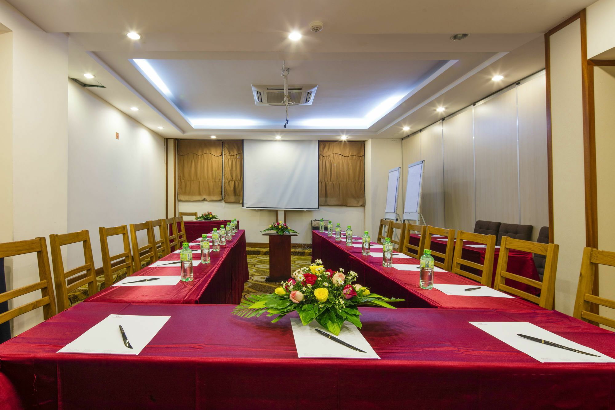 Ttc Hotel - Tan Binh Ho Şi Min Dış mekan fotoğraf